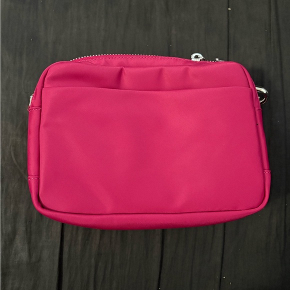 NWT Lululemon Everywhere Crossbody Bag 2L - Picture 2 of 7